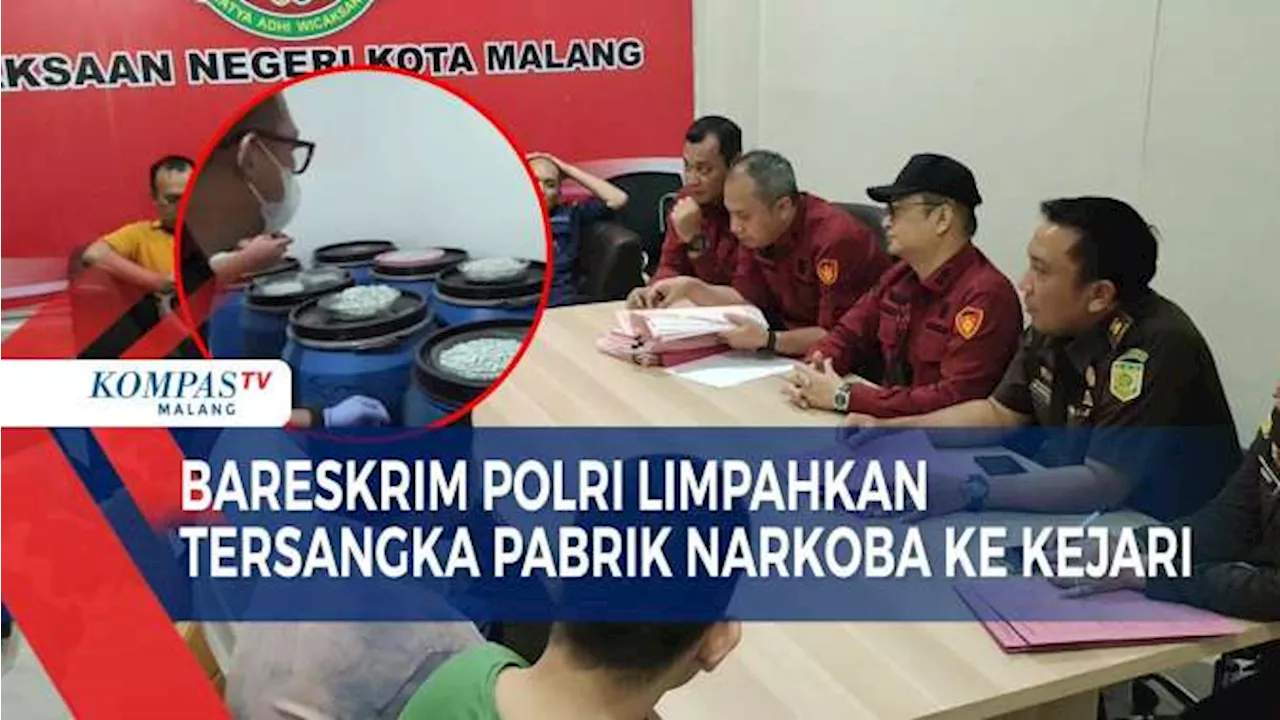 Tersangka dan Barang Bukti Pabrik Narkoba Diserahkan ke Kejari Kota Malang