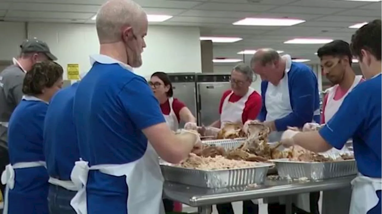 Raul Jimenez Thanksgiving Dinner celebrates 45 years of giving back to San Antonio