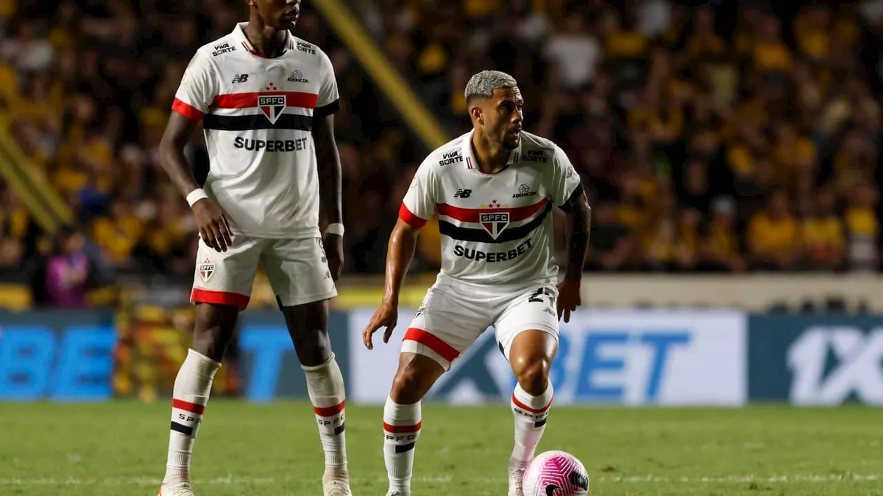 Desempenho fora de casa afeta busca do São Paulo por vaga na Libertadores