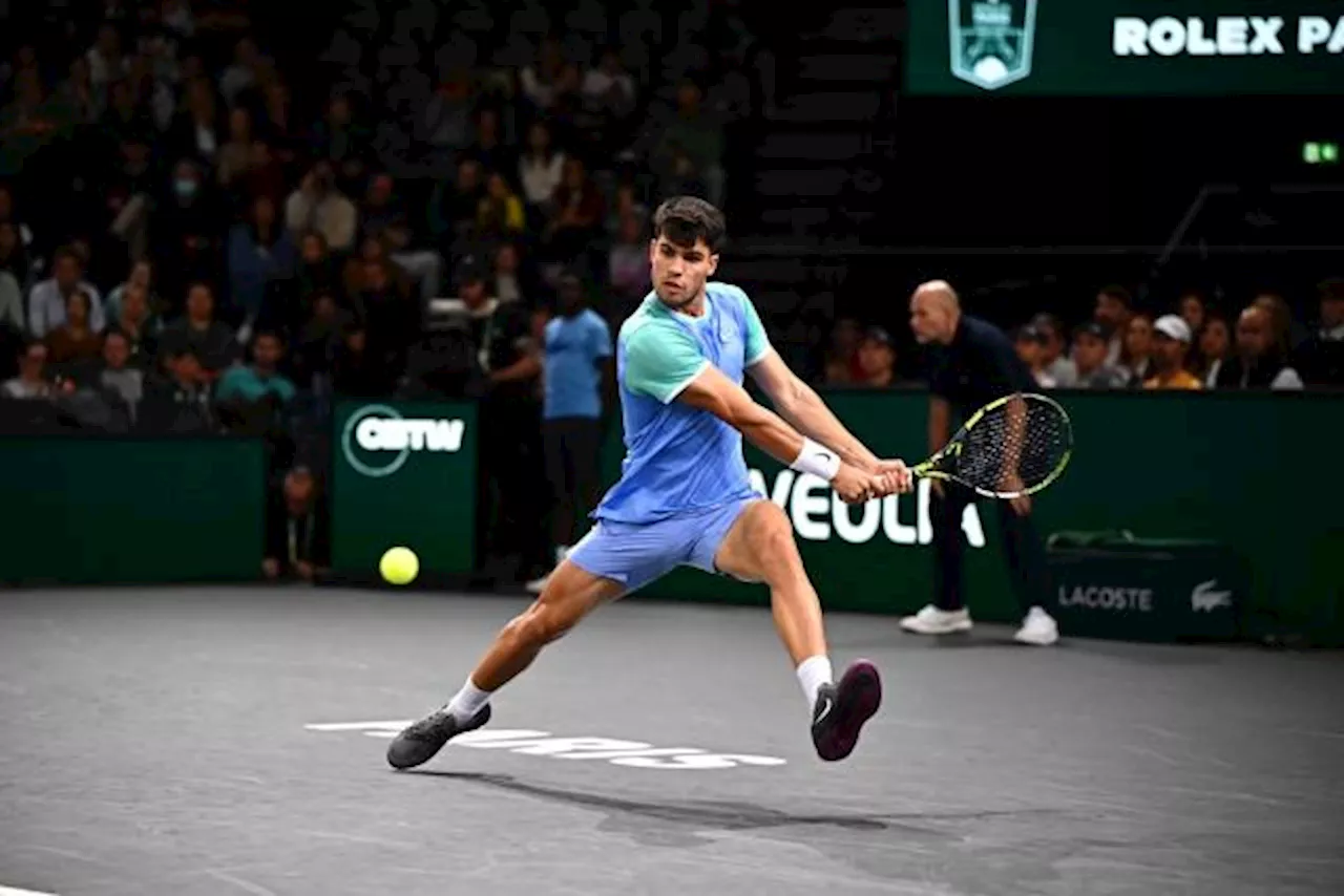 Carlos Alcaraz maîtrise Nicolas Jarry au deuxième tour du Rolex Paris Masters