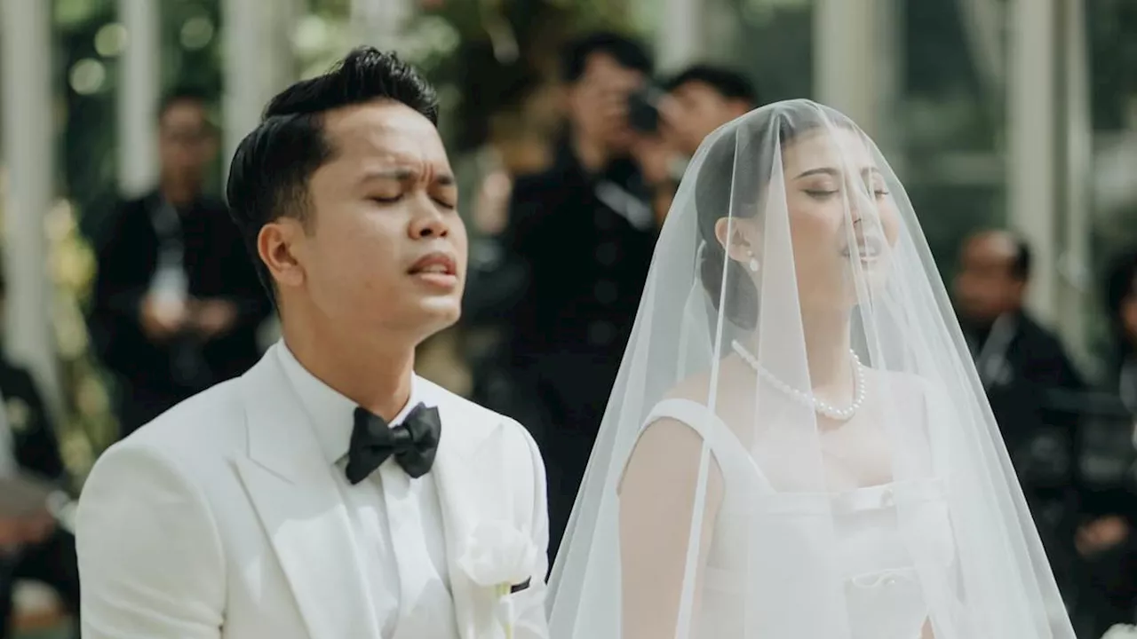 Detail Gaun Pengantin Mitzi Abigail yang Simpel tapi Mahal Saat Dinikahi Anthony Ginting