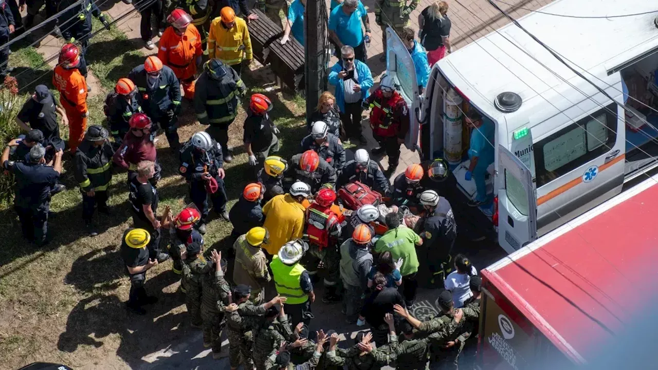 Qué dice el parte médico de la mujer rescatada en el derrumbe de Villa Gesell