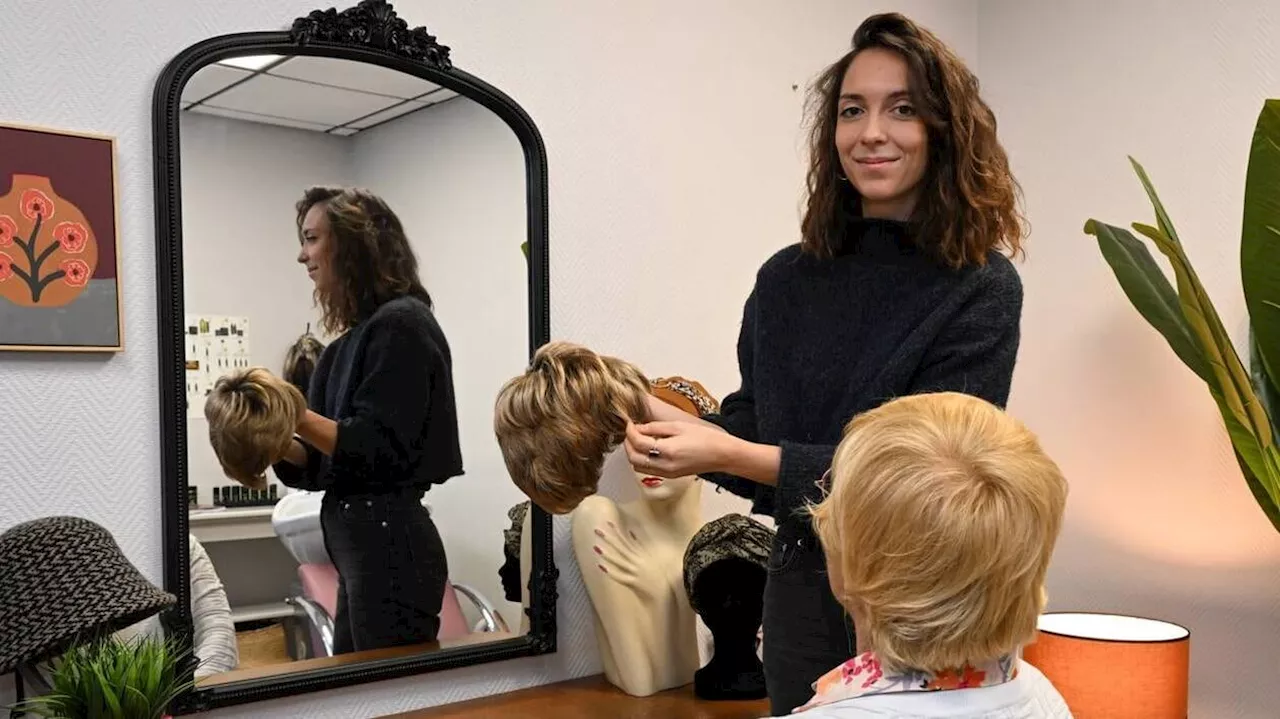 Tiphaine, la nouvelle perruquière qui prend soin des cheveux de celles qui n’en ont plus