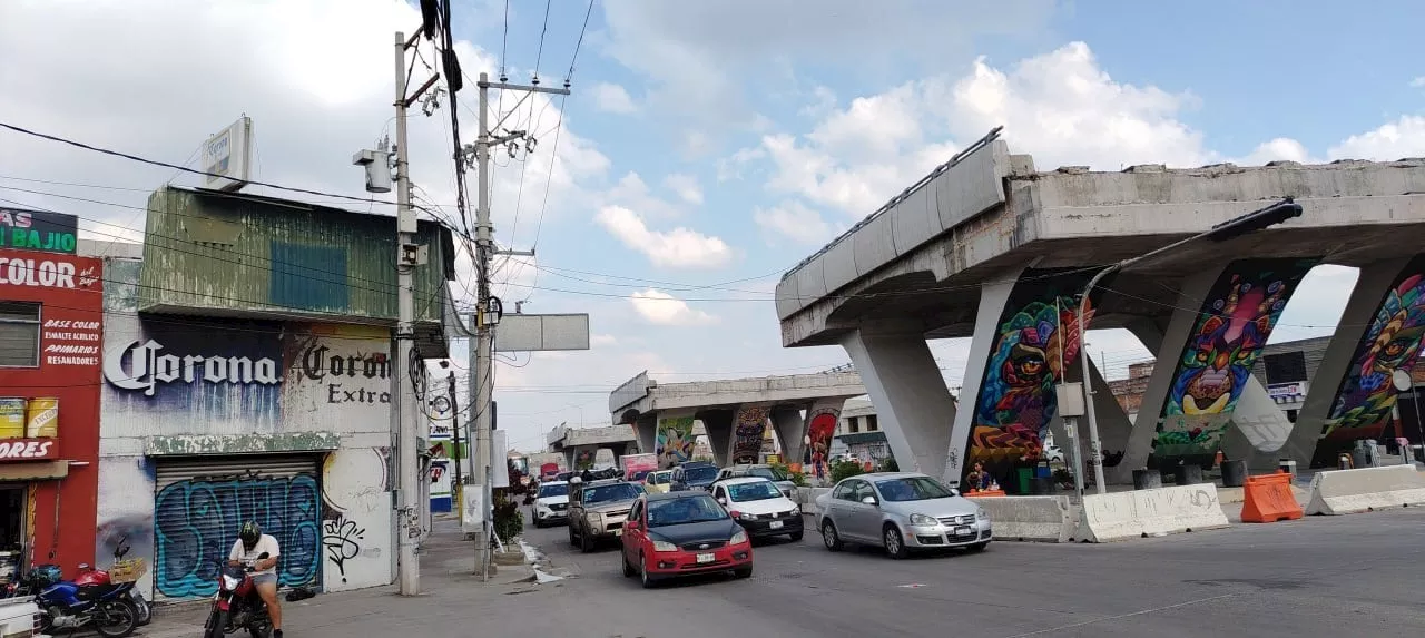 Juan Miguel Ramírez critica atrasos en el Puente de Constituyentes de Celaya: “obra mal hecha”