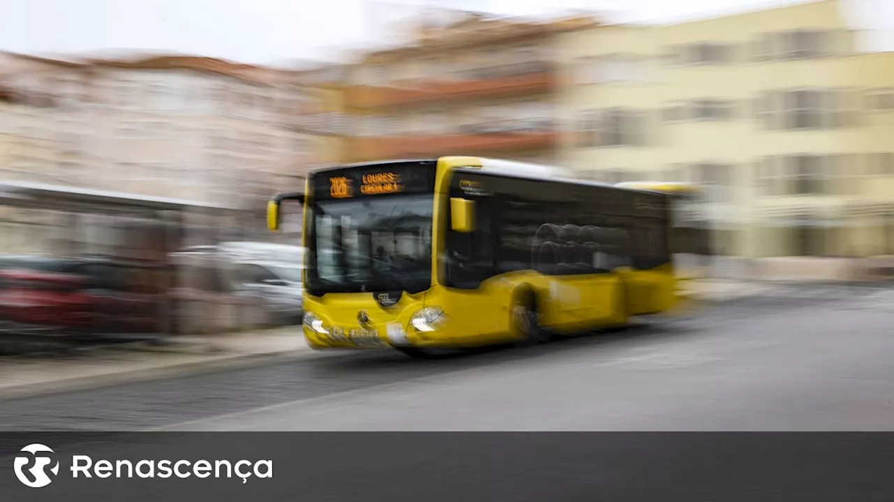 Autocarro da Carris Metropolitana apedrejado no Seixal