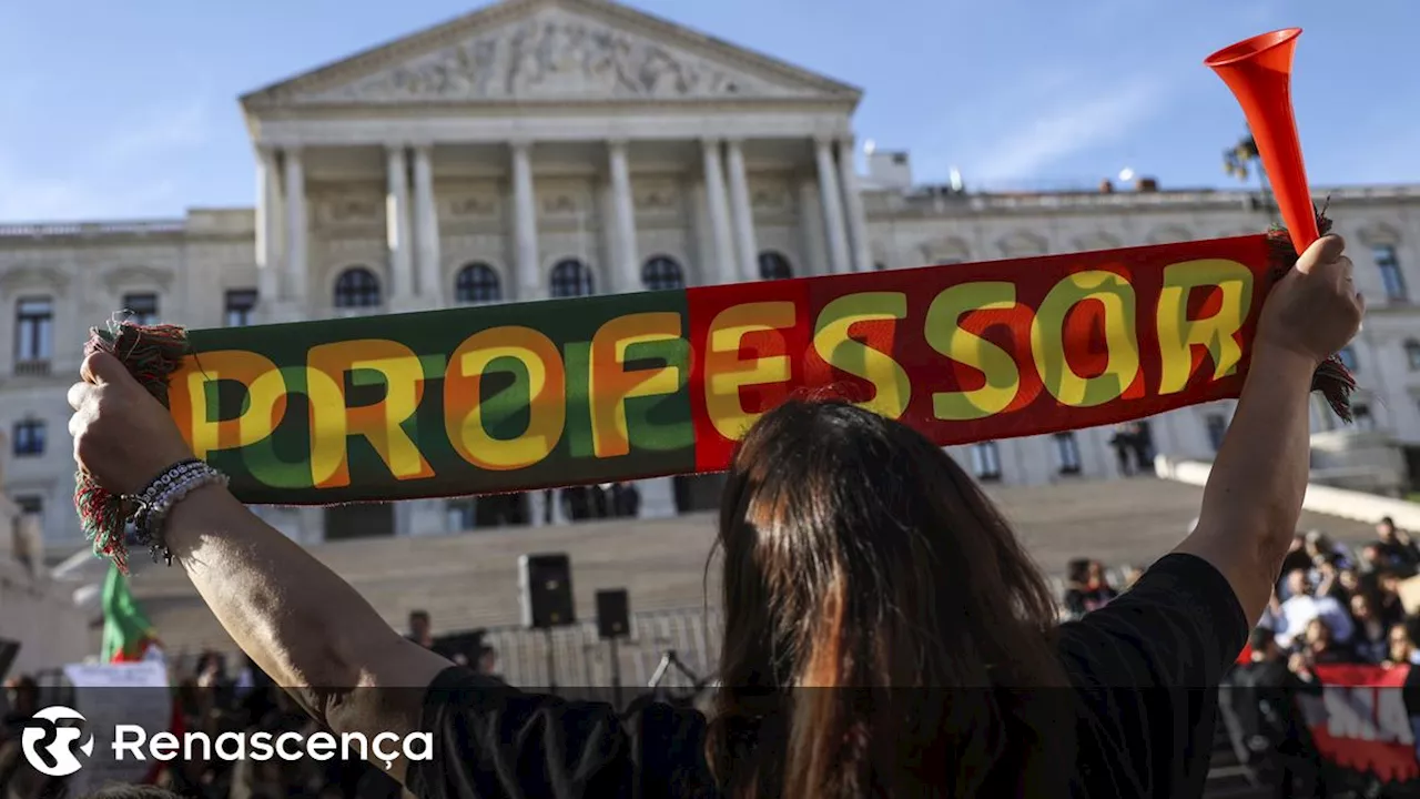 Com o virar da década vão faltar 24 mil professores