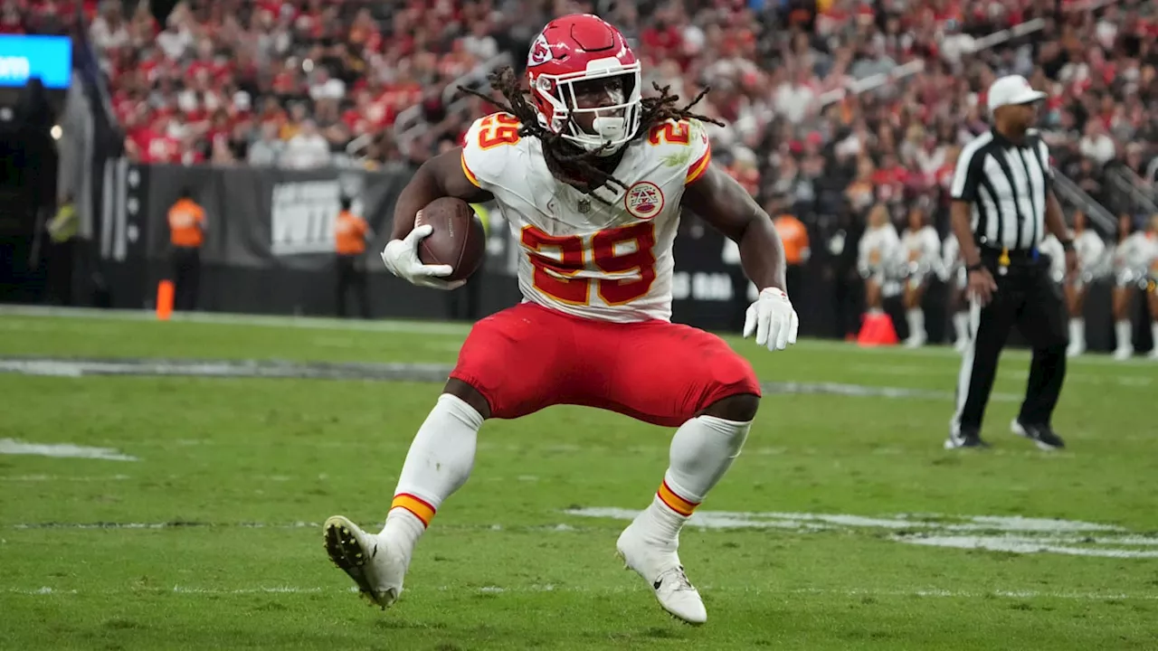 Andy Reid on Why KC Chiefs Were 'Comfortable' Making Kareem Hunt a Captain in Week 8