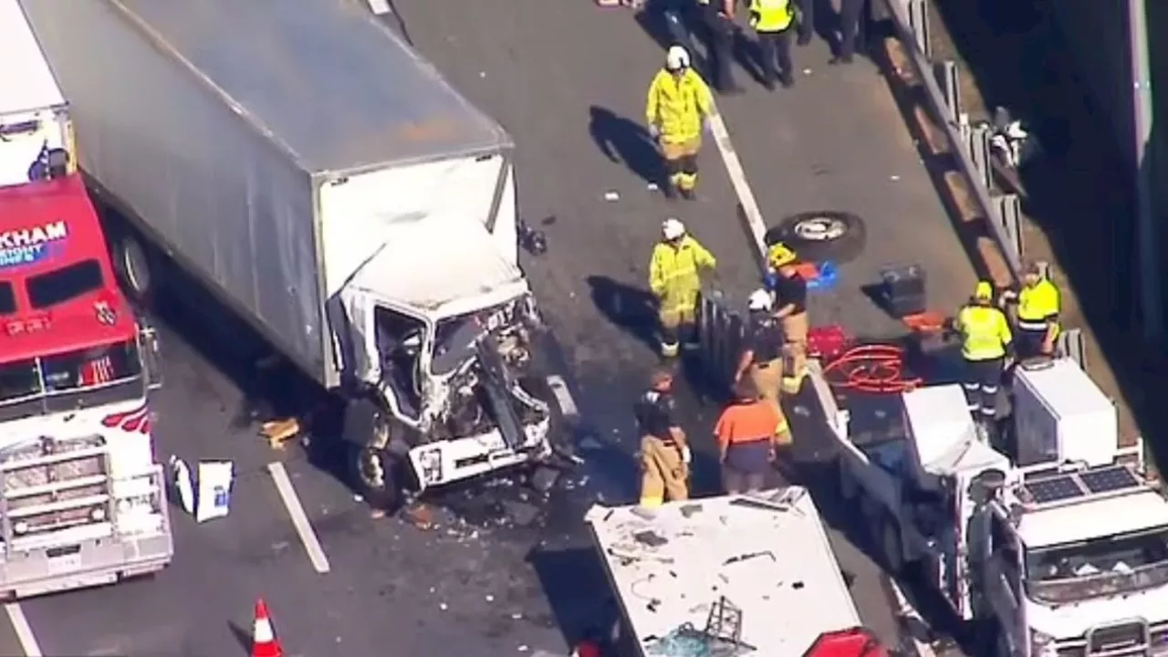 Serious Qld motorway crash causes major traffic delays