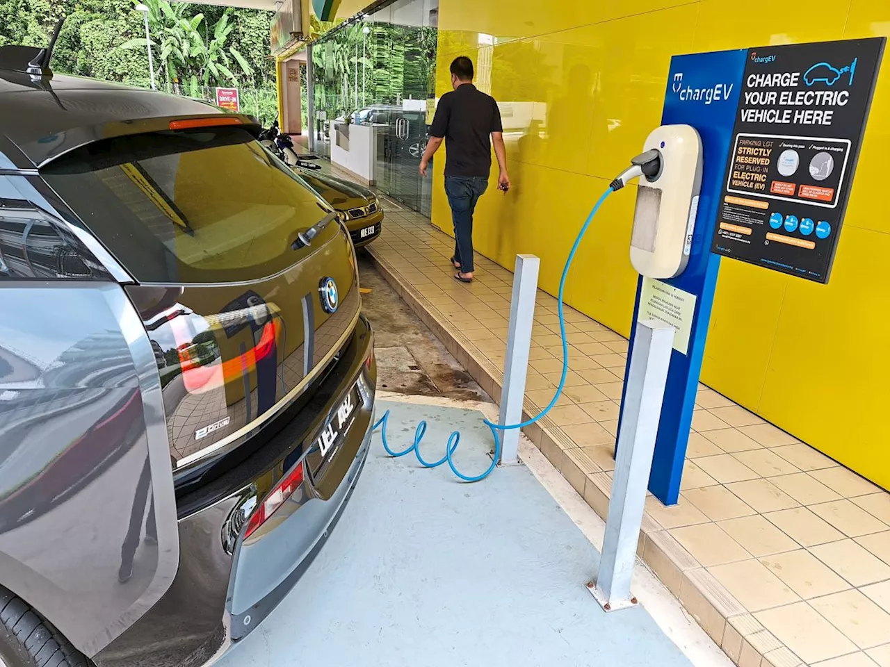 Govt wants 10,000 EV charging stations nationwide by 2030