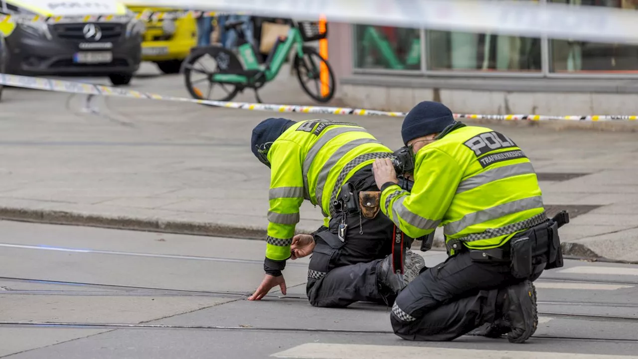 Undersøker trikkesporene