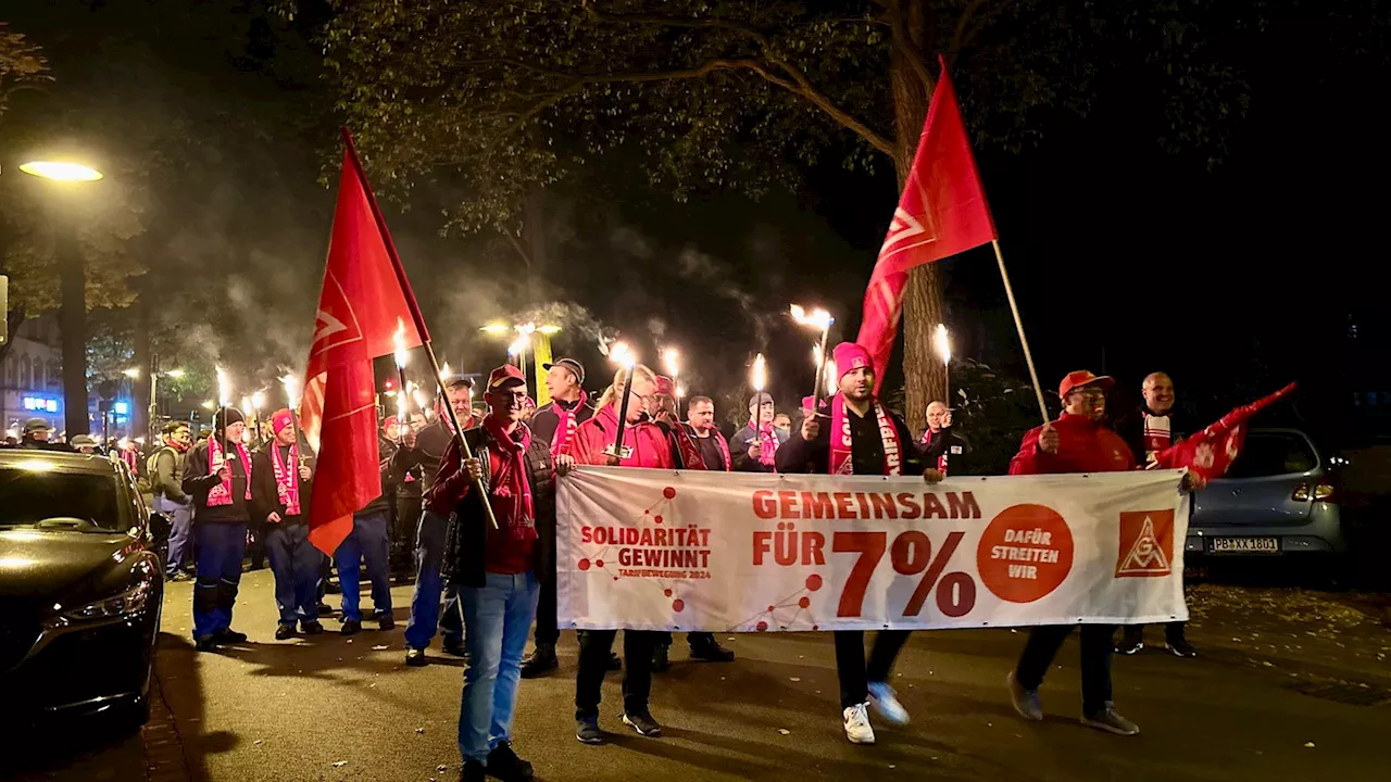 Warnstreik der IG-Metall: Streik bei Benteler-Werken in Paderborn