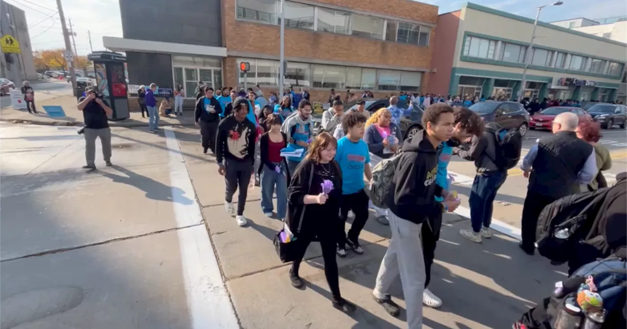 Longest day of early voting, plus warm weather, equals strong turnout across state a week ahead of election