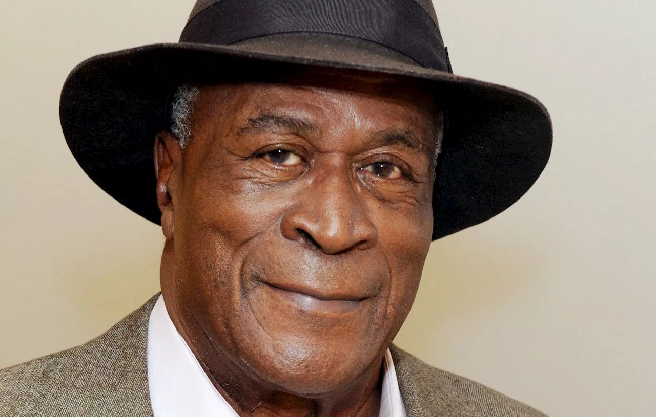 La mort de John Amos intrigue