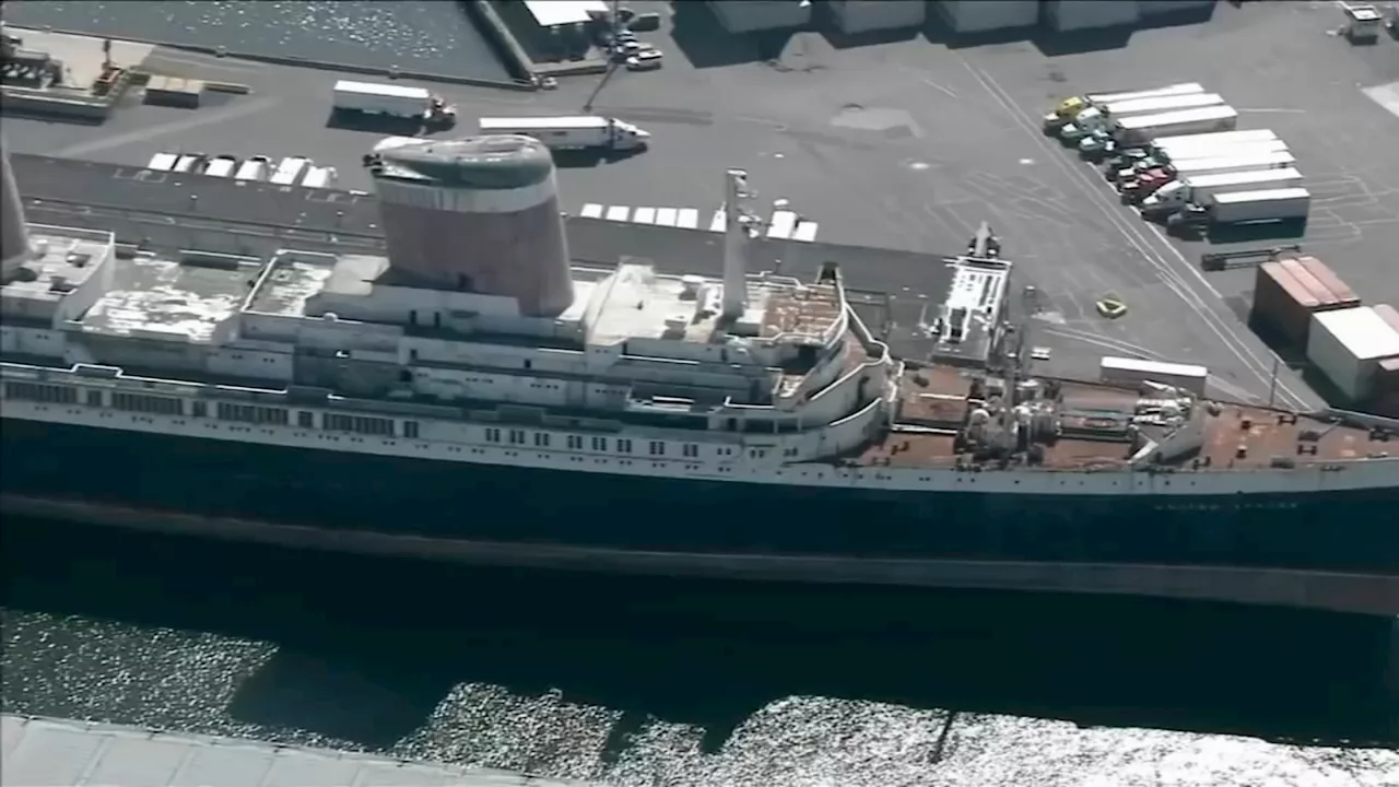 Burglars steal items, cause damage to SS United States in South Philadelphia