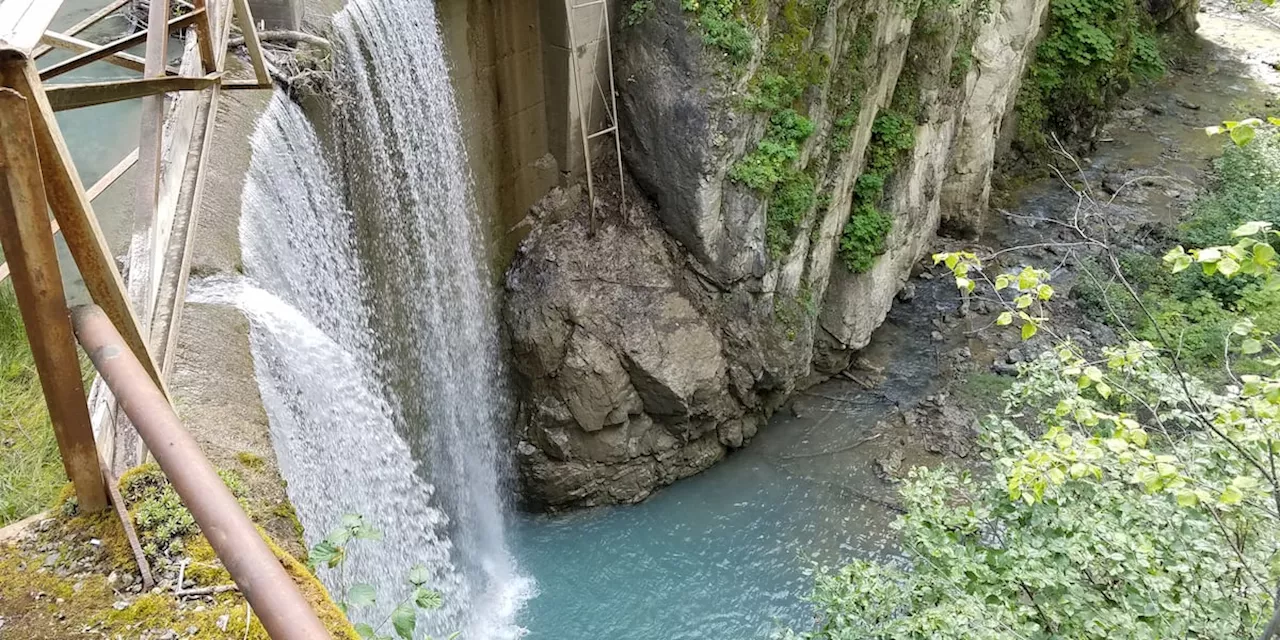 Dunleavy makes final Eklutna Dam decision