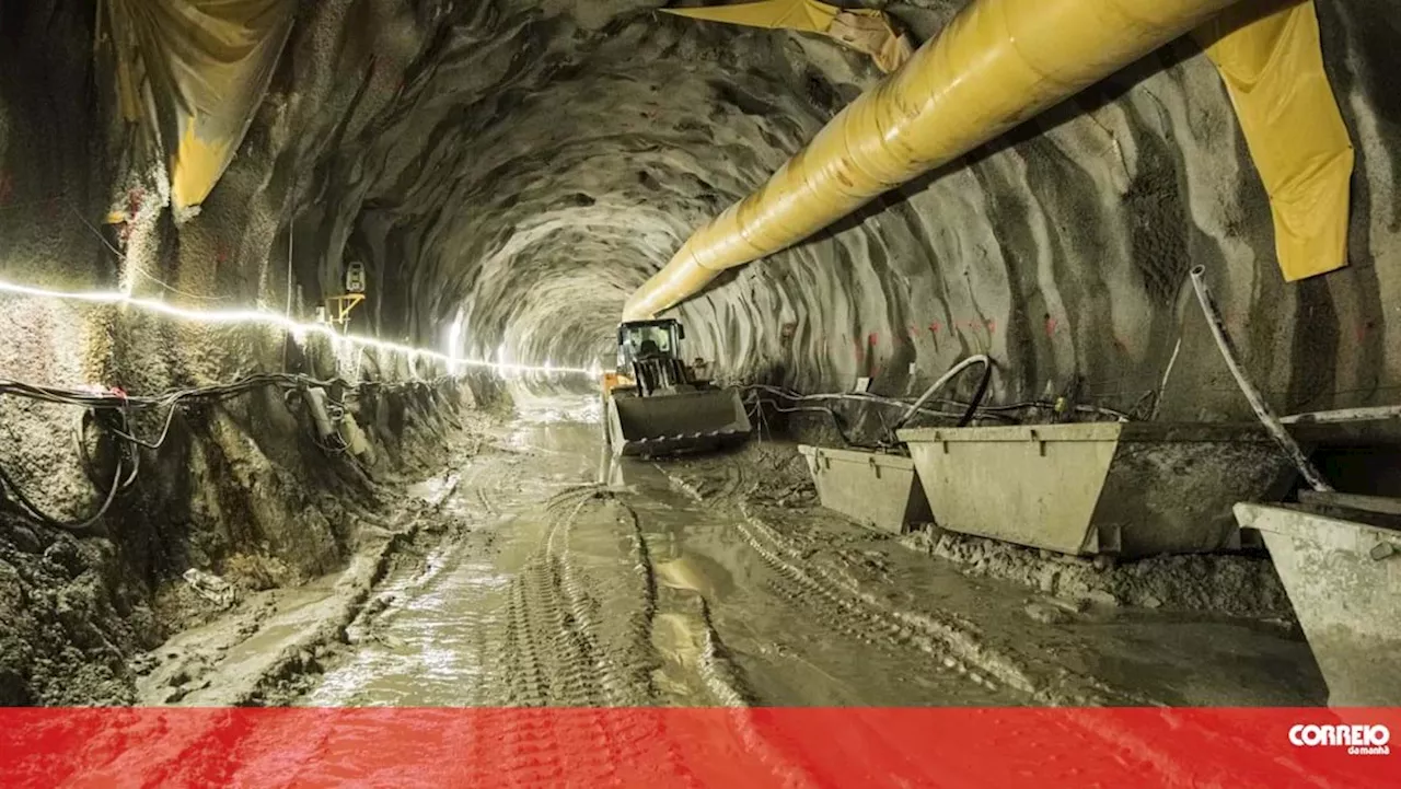 Último túnel da futura Linha Rosa do Metro do Porto em escavação