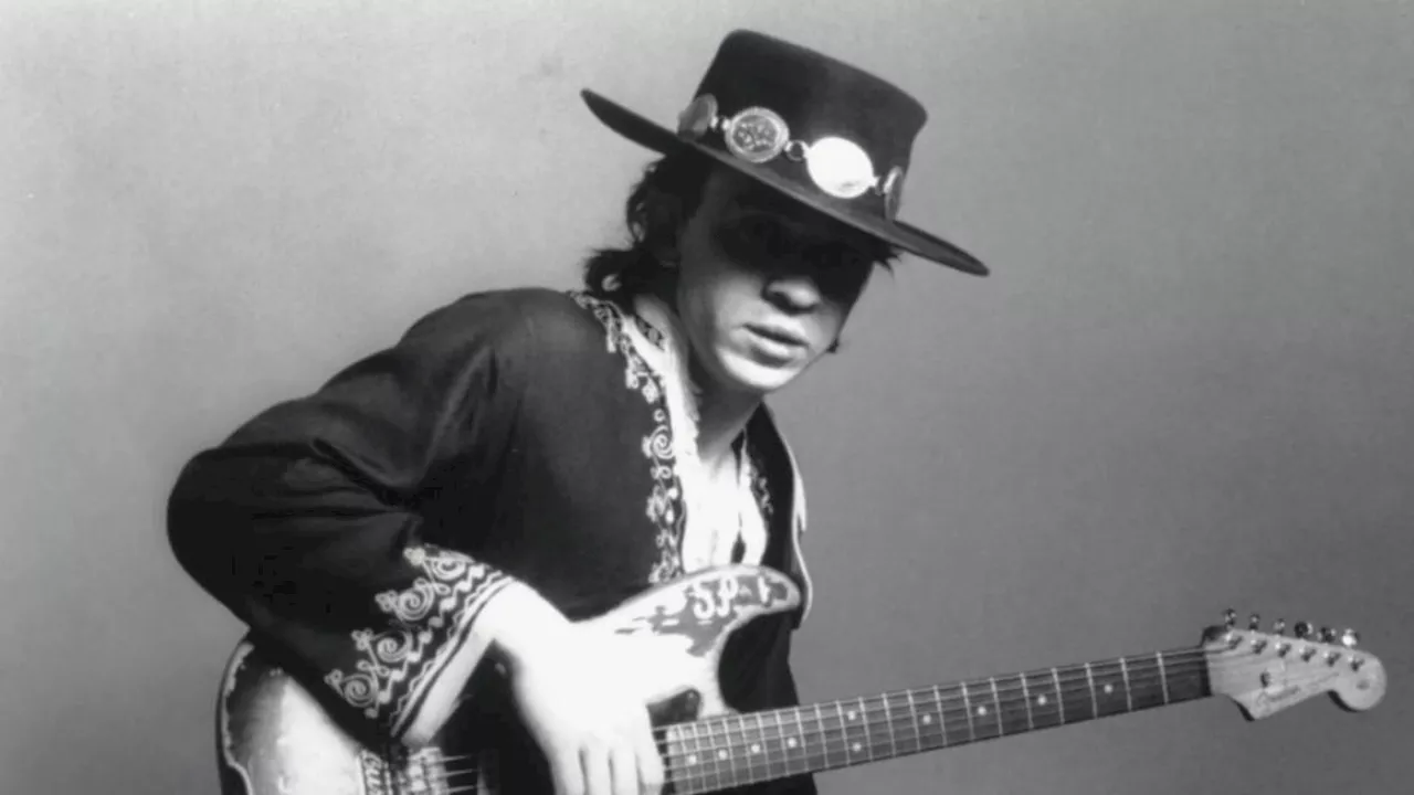 Stevie Ray Vaughan avrebbe 70 anni: quando collaborò con Zucchero, l'incidente in elicottero che gli costò la vita, 7 segreti