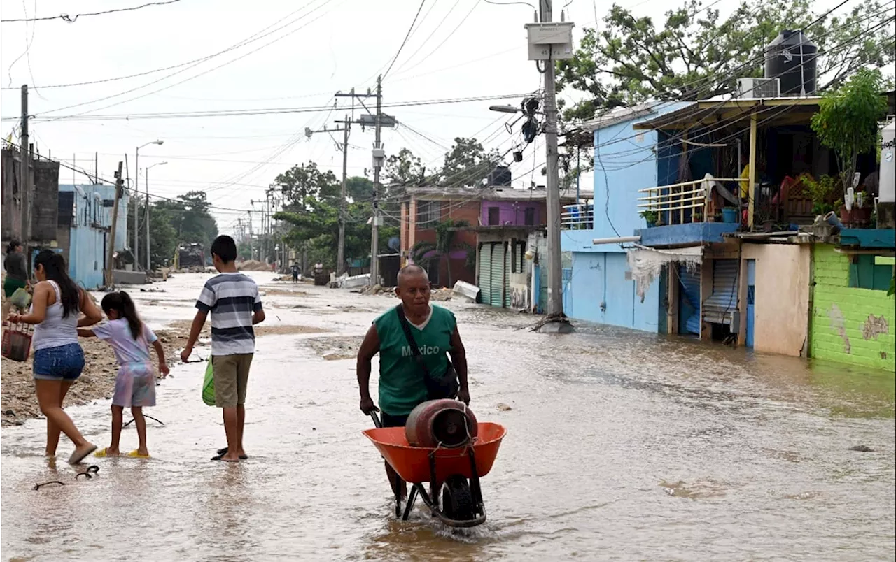 Más de 730 mil niños en peligro tras inundaciones por el huracán John, advierte Unicef