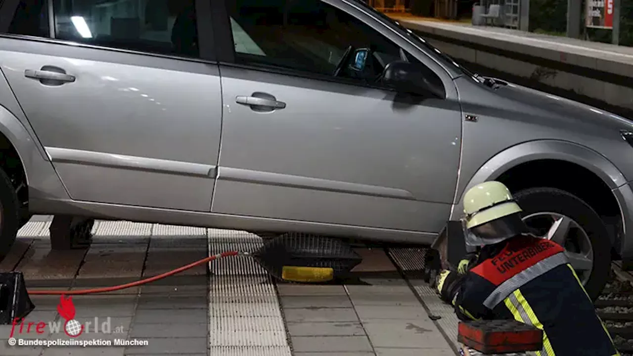 76-Jähriger fährt Auto auf Bahnsteig