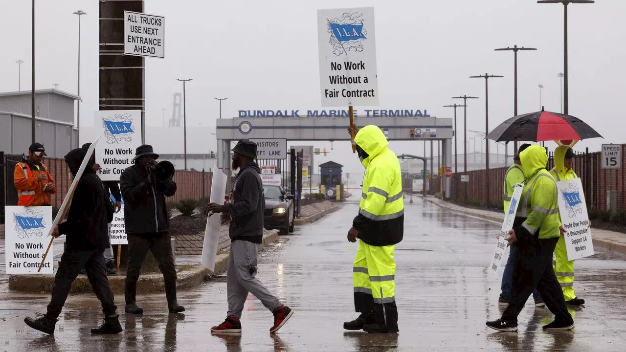 Source: Dockworkers' union suspends port strike until Jan. 15 to allow time to negotiate new contract