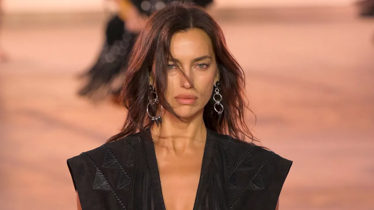 Irina Shayk : topless, elle pose en string et dévoile ses courbes sous tous les angles