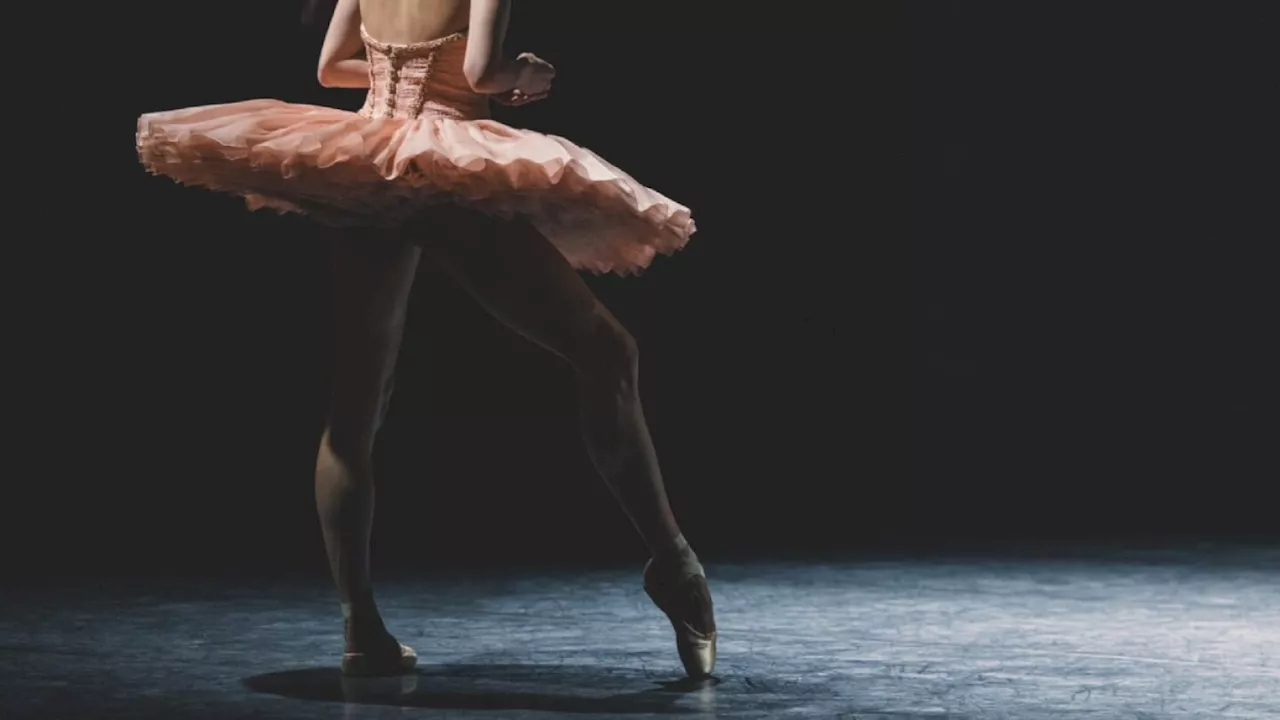 Cuando Coco Chanel se atrevió a ser disruptiva con el ballet: cómo han diseñado los trajes hasta hoy