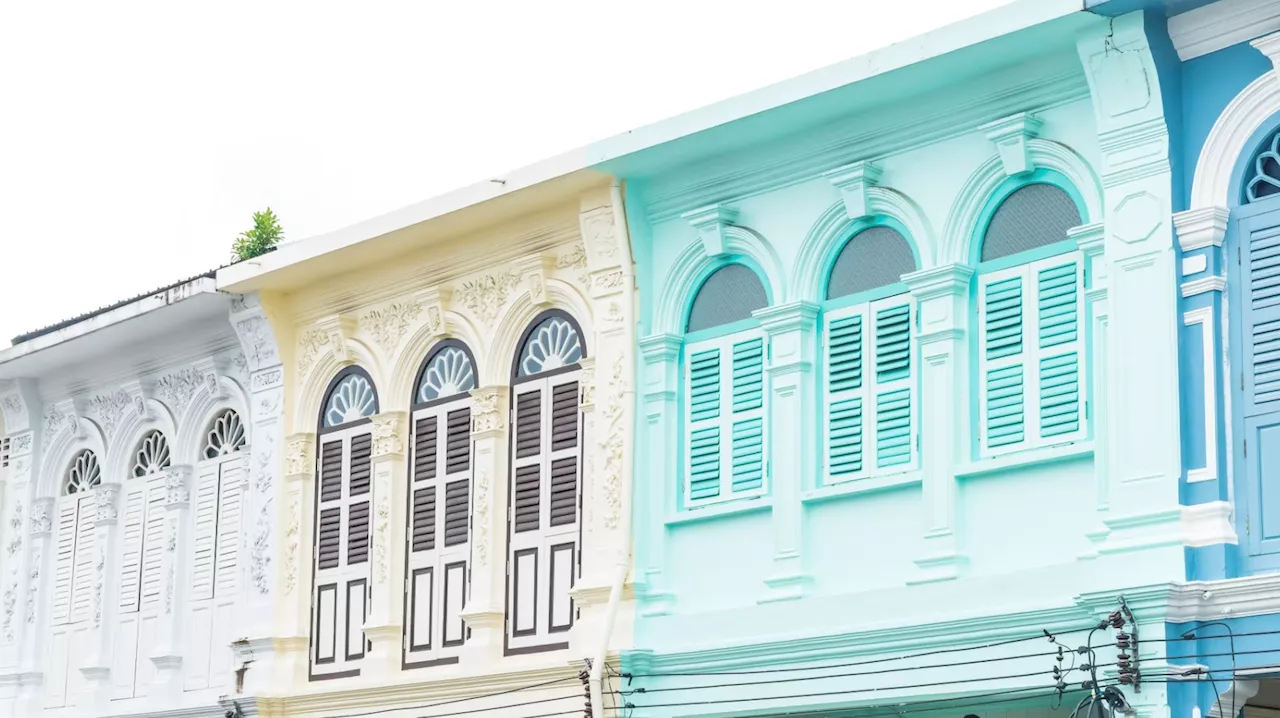 Ultra-rich investors in a buying frenzy over Singapore's historic shophouses Singapore News