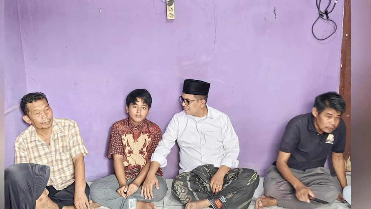 Terharu dengan Aksi Penyandang Disabilitas, Calon Gubernur Banten Andra Soni Berjanji Nyekolahkan Bastian Firjon