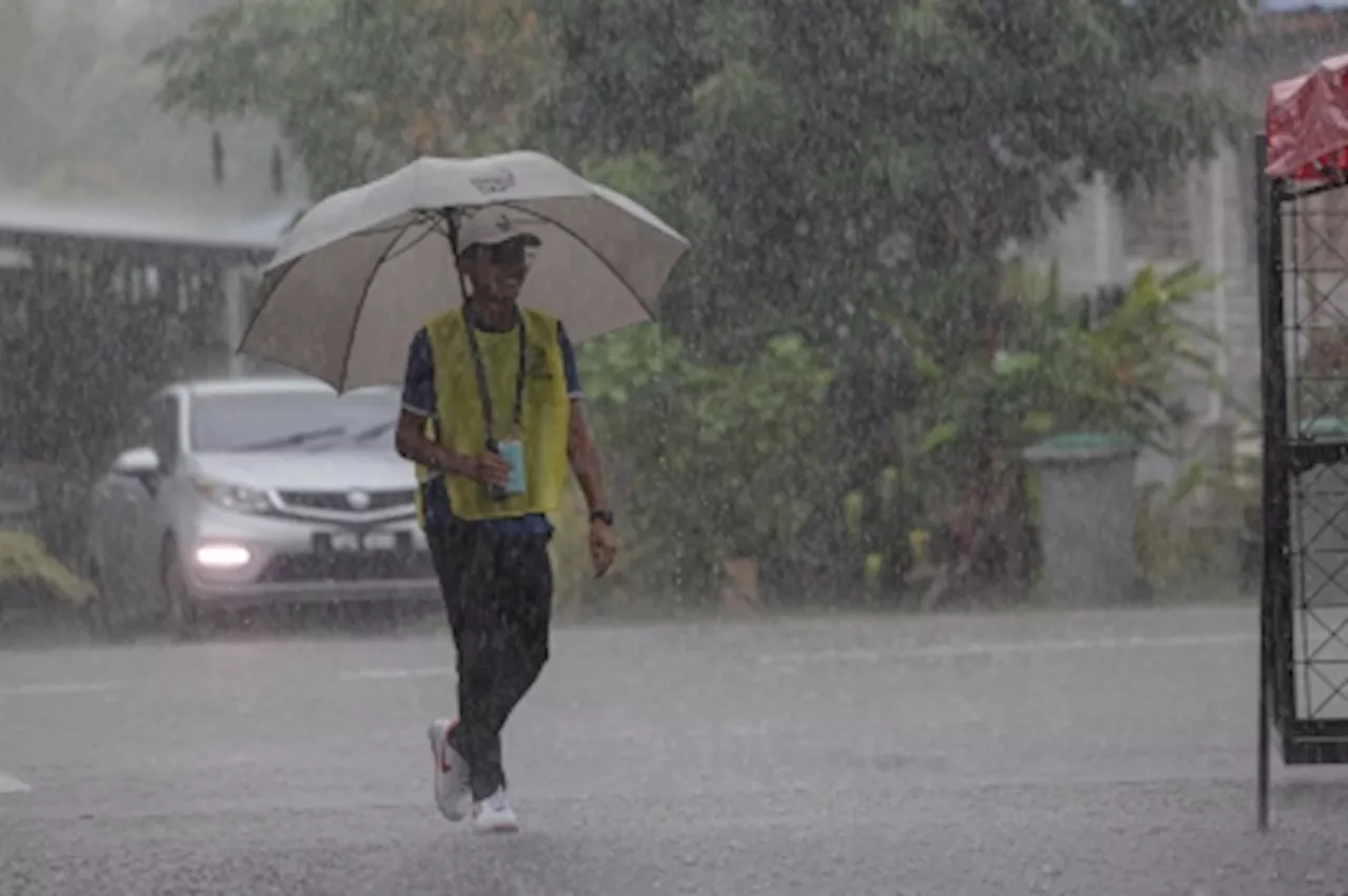 Get Your Umbrellas Ready: Heavy Rain Expected in Several Malaysian States