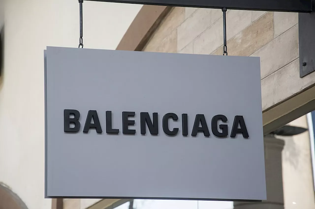 Balenciaga convierte “basura” en hermosa cartera