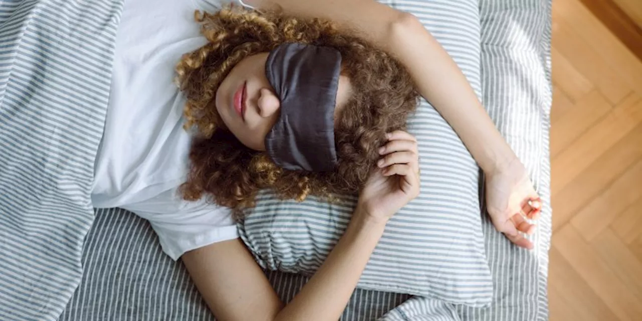 This Simple Sleep Hack Boosts Sleep & Cognition (No, Not Melatonin)