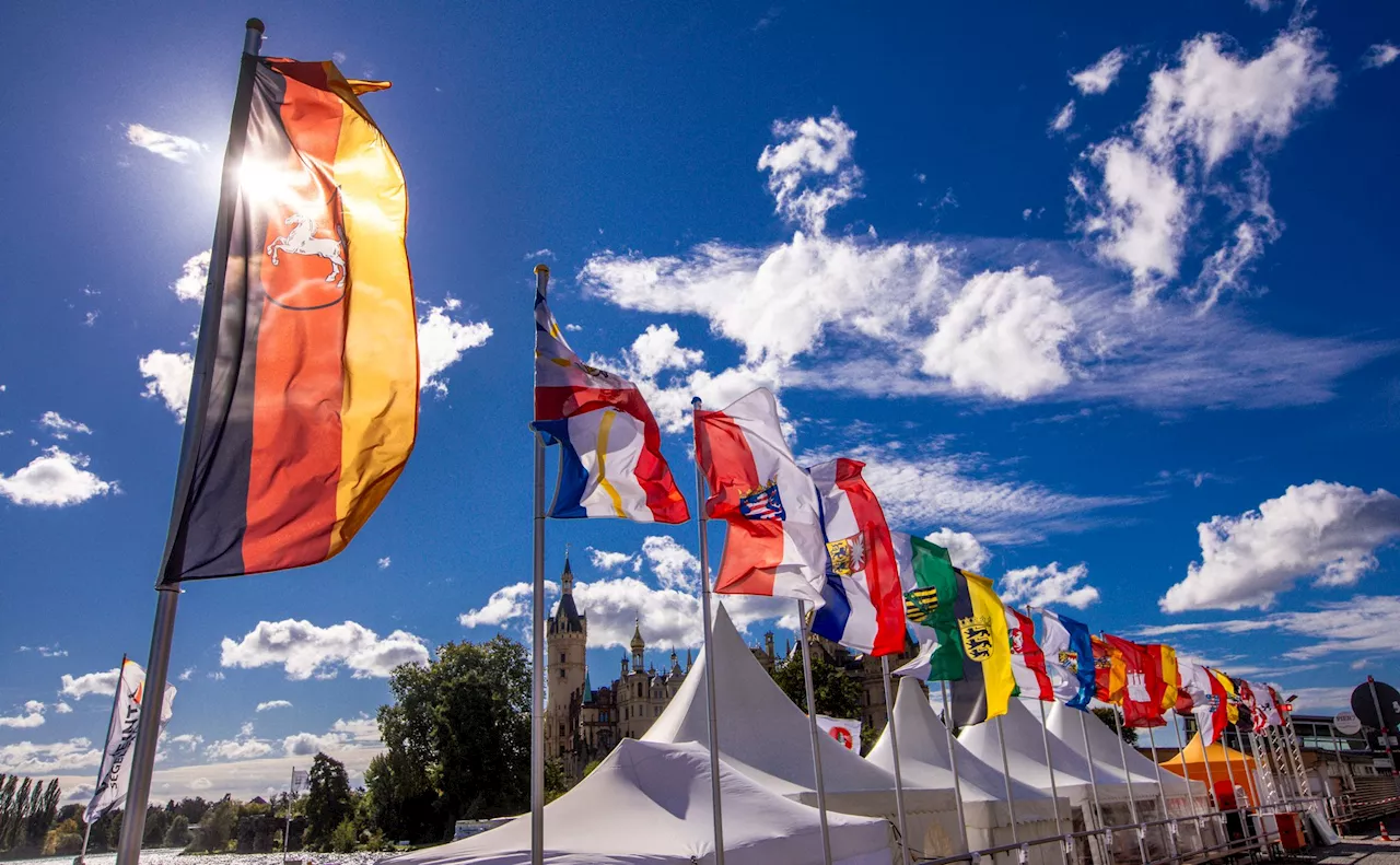 Feiern zum Tag der deutschen Einheit in Schwerin