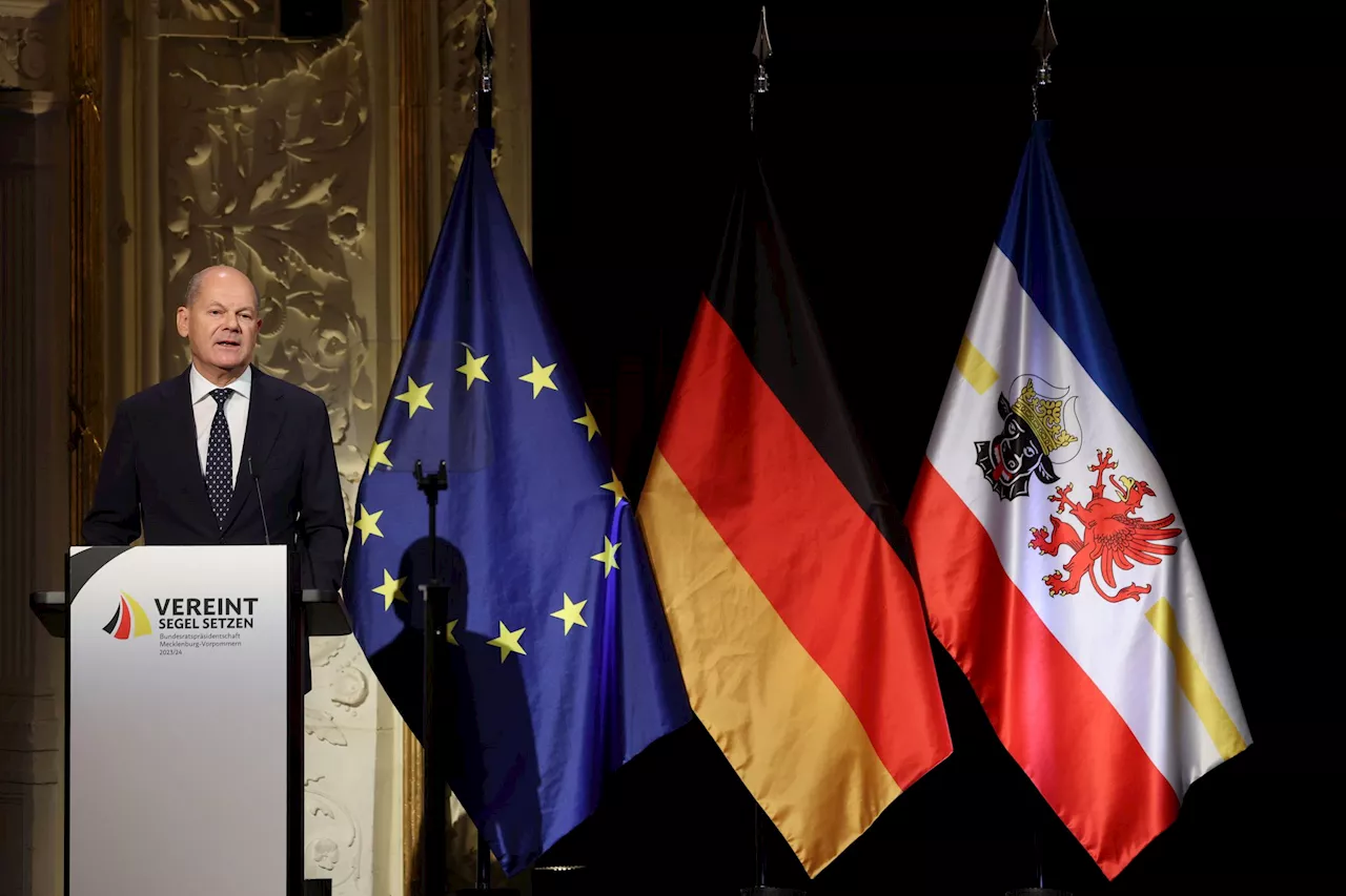 Scholz bei Feiern in Schwerin: Deutsche Einheit unvollendet