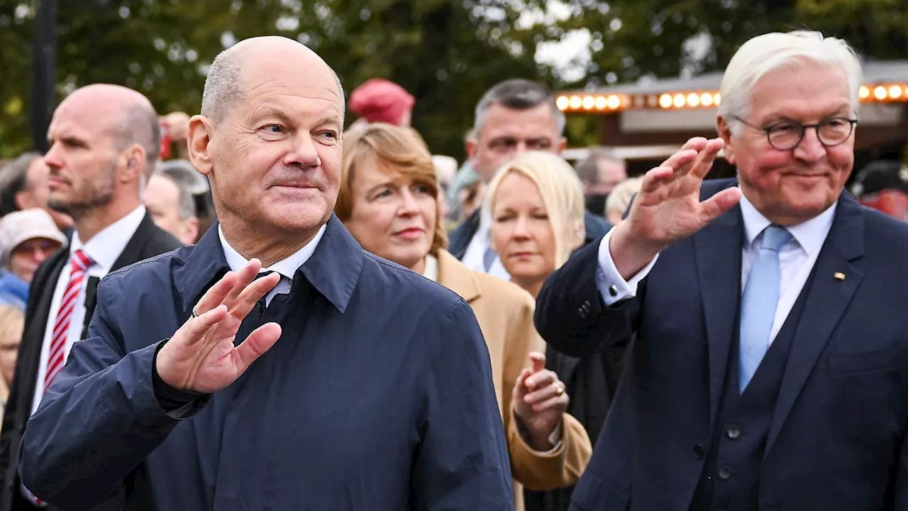 Festakt in Schwerin: Scholz will bei Deutscher Einheit nichts 'unter Teppich kehren'