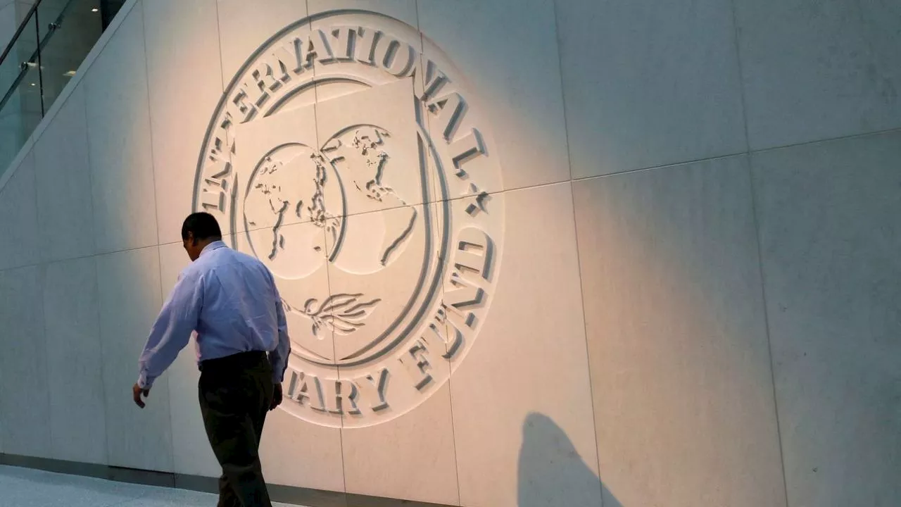 IMF warns Australia over government cash splash