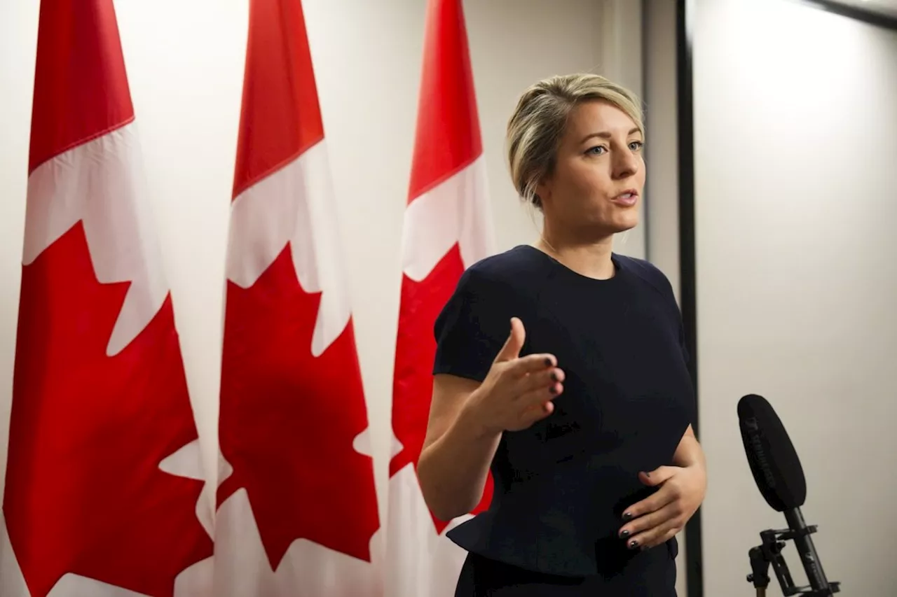 Mélanie Joly plans to meet with Lebanese minister at Francophonie summit