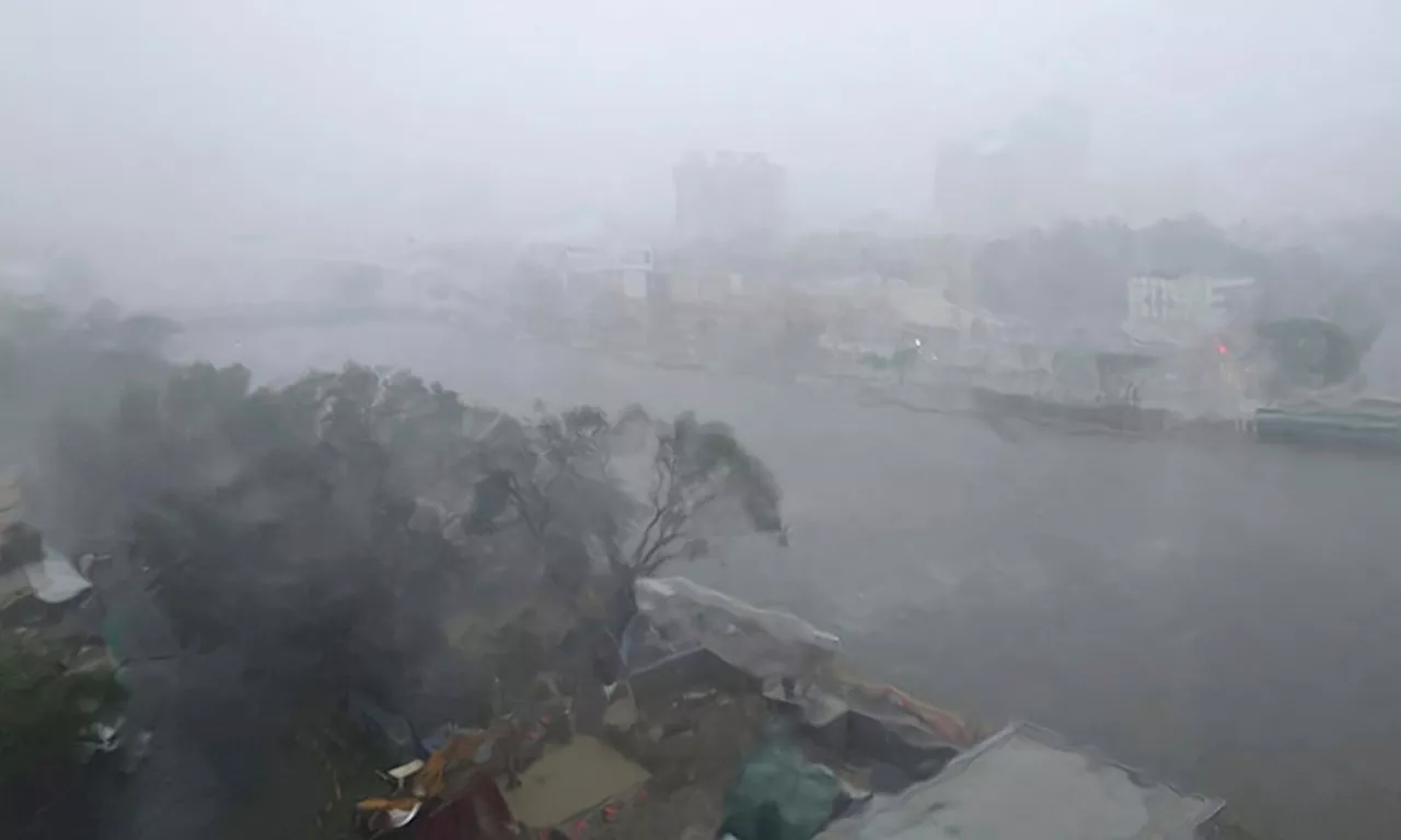 Typhoon Krathon makes landfall on Taiwan, packing fierce winds and torrential rain