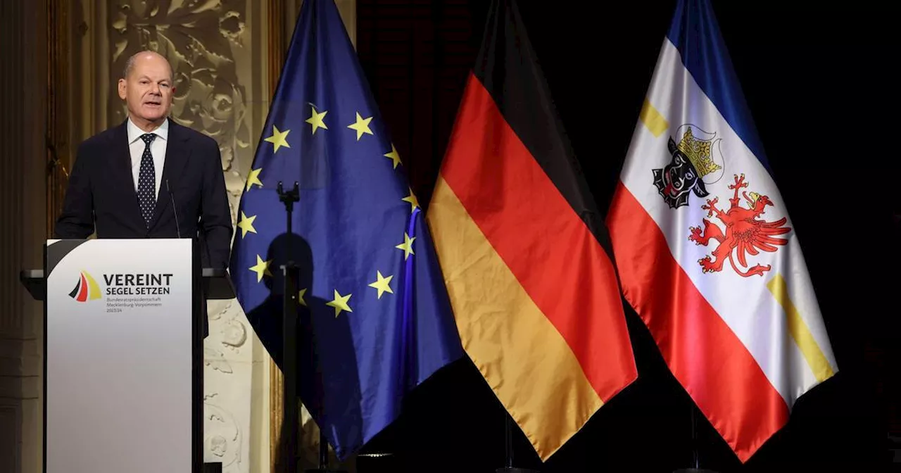 Scholz bei Feiern in Schwerin: Deutsche Einheit unvollendet