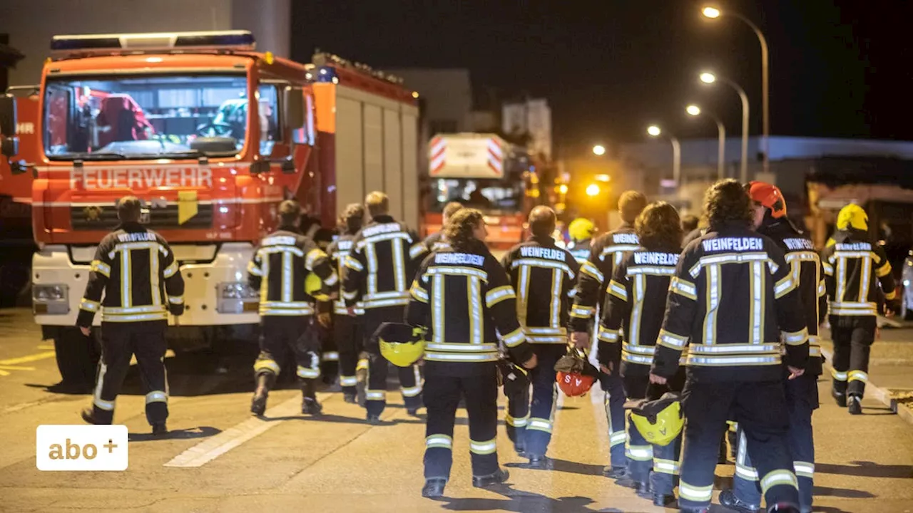 Dreiste Diebe bestehlen die Feuerwehr: In Weinfelden verschwinden während eines Einsatzes Velos vor dem Depot