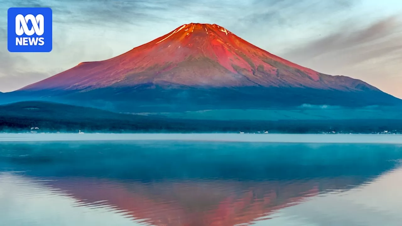 Japan's Mount Fuji breaks record for longest time without snow