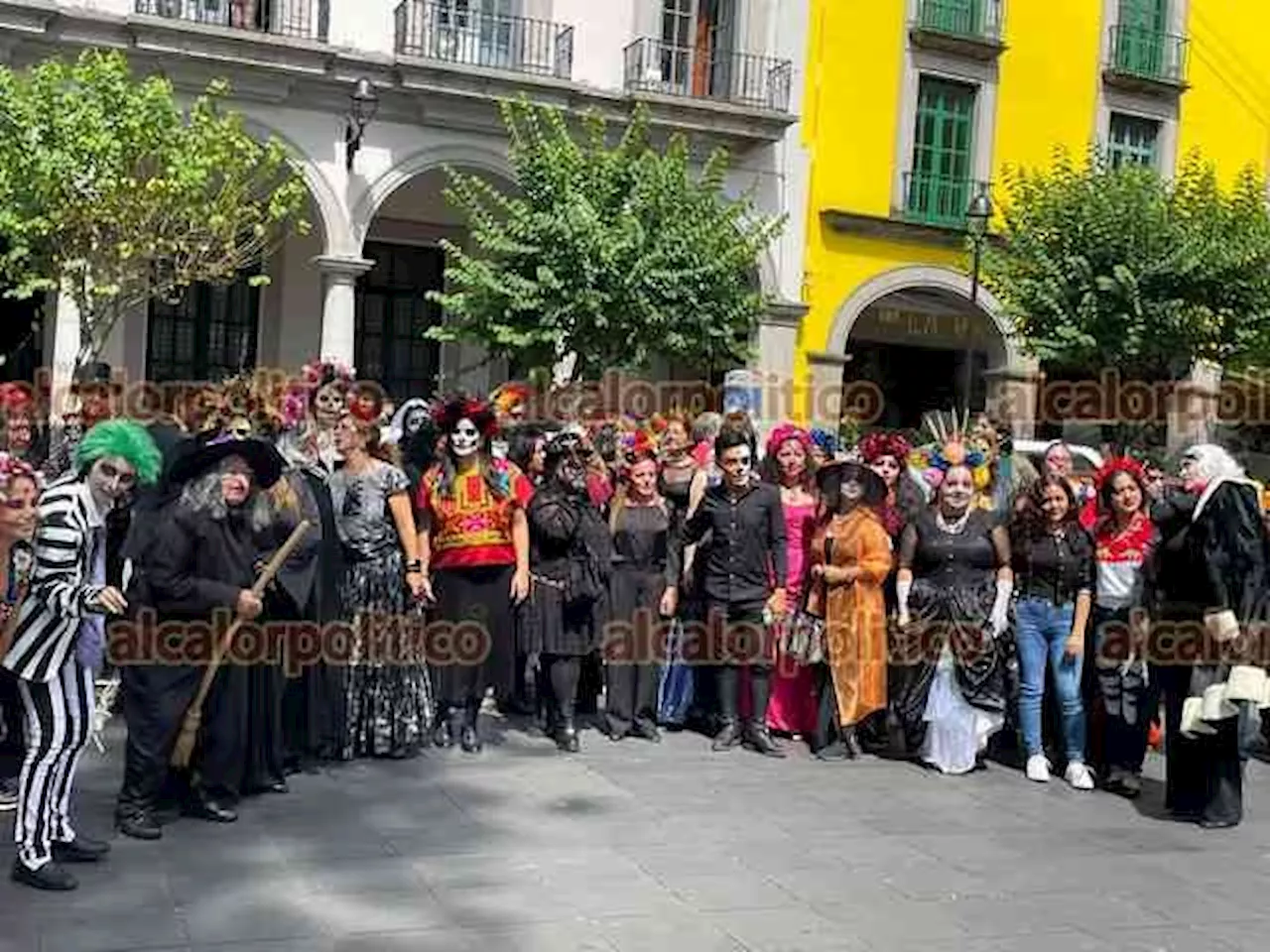 Escuela Industrial de Xalapa exhorta a disfrutar de sus eventos de Día de Muertos