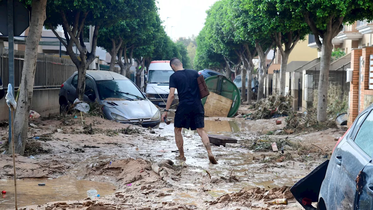 Espagne: les images impressionnantes des inondations qui touchent la région de Valence