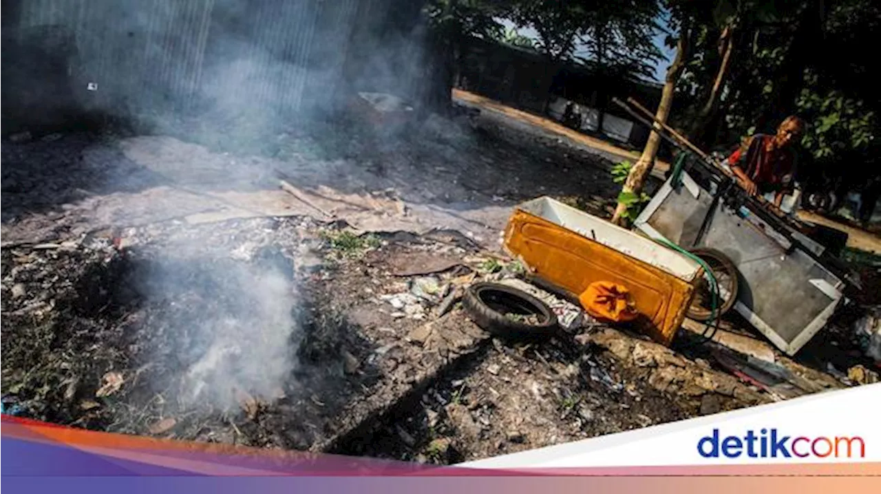 Ada yang Bakar Sampah Sembarangan dan Ganggu, Bisa Dilaporin Nggak Sih?