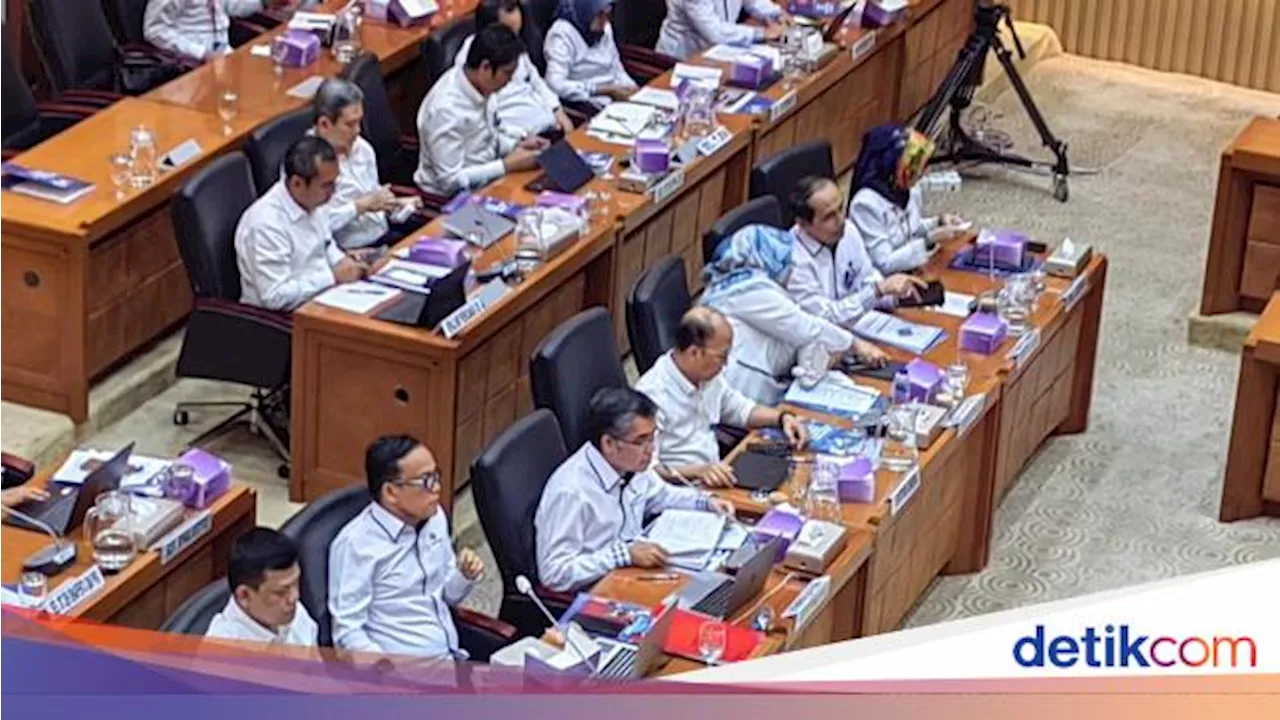 Menaker Sebut Ada Kelalaian Manajemen di Kasus Pailitnya Sritex