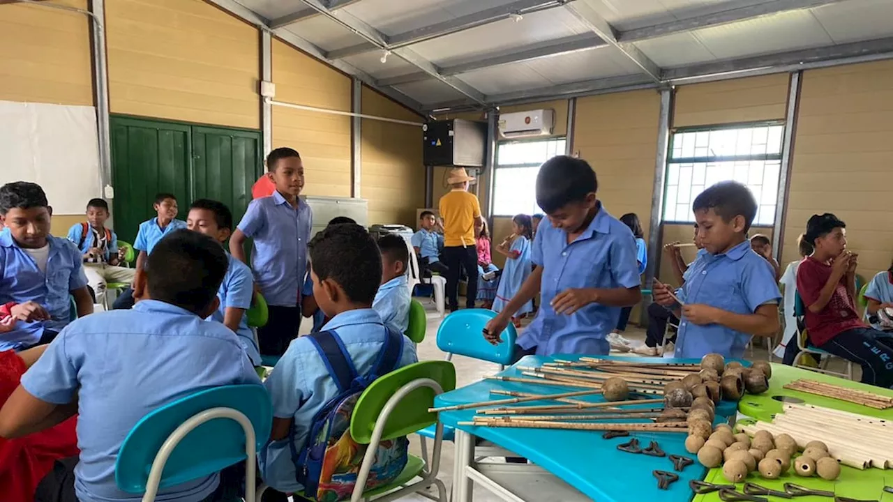 A través de talleres, niños y niñas de Hatonuevo le apuestan a los saberes ancestrales