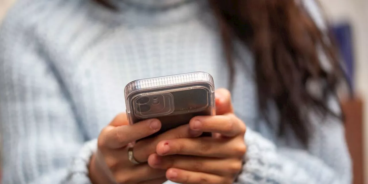 Studie der Postbank: Internetnutzung junger Menschen in Deutschland steigt wieder