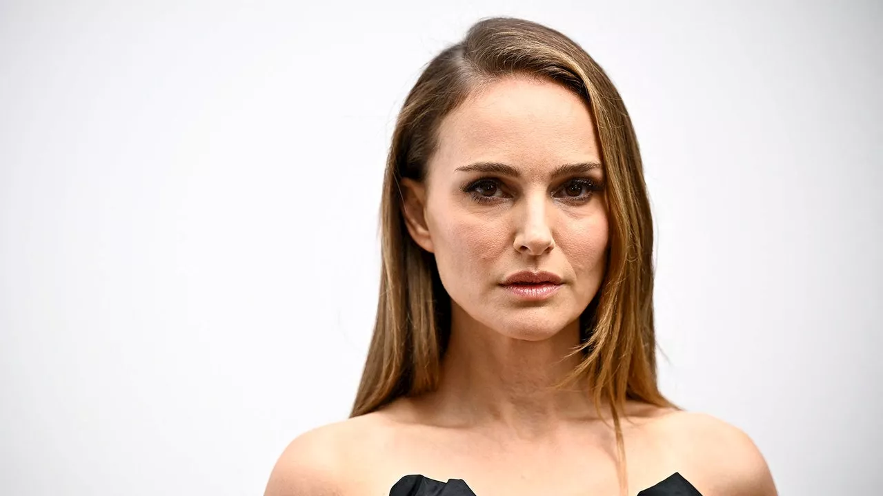 Natalie Portman Looks Virtually Unrecognisable With A Chic, Curly Bob