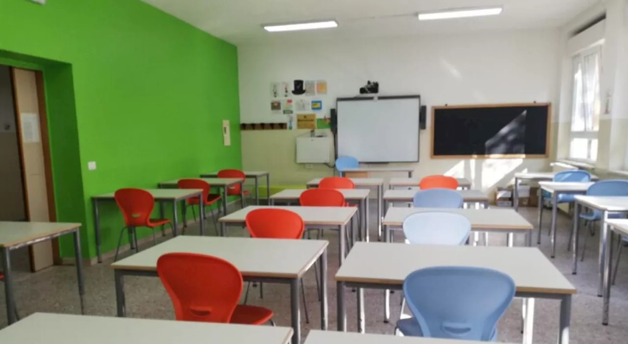 Studente inneggia a Hitler in classe, due compagni lo filmano: per loro sospensione più lunga che per il respo