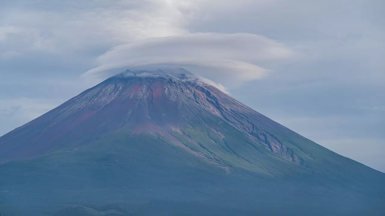 Japan’s Mount Fuji faces the heat, records first snowless October in 130 years