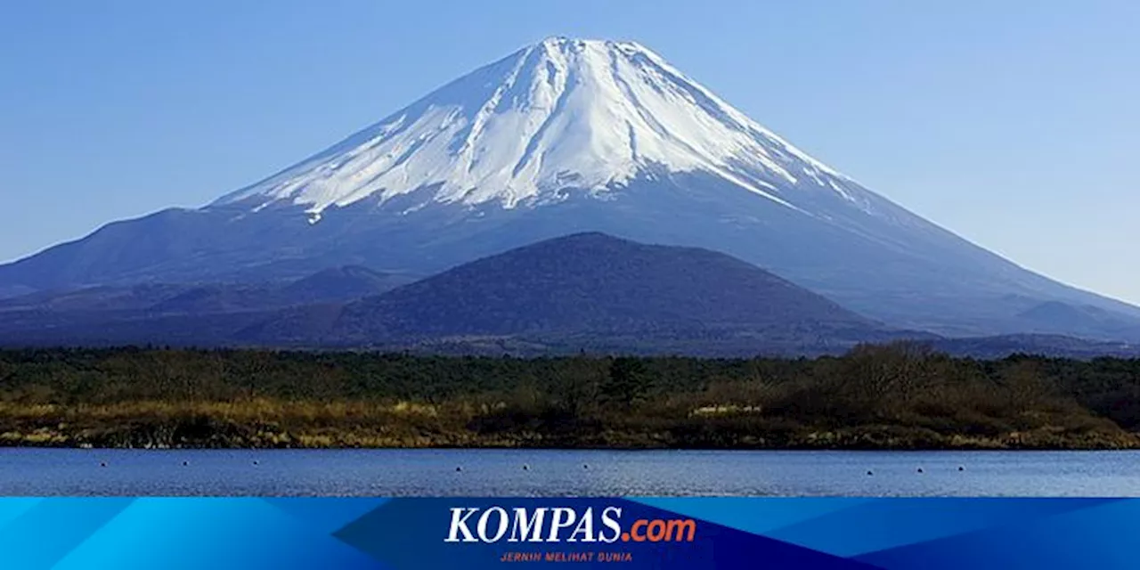 Pertama Kalinya dalam 130 Tahun, Puncak Gunung Fuji Telat Bersalju